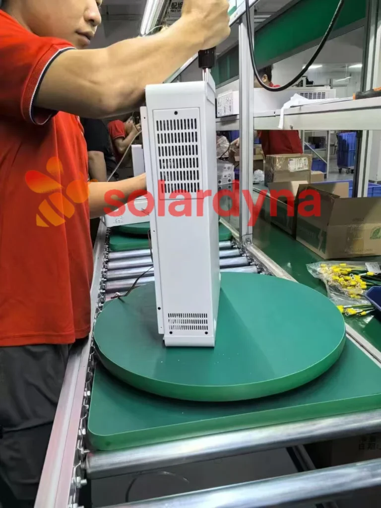Production line of 5kW 48V hybrid solar inverter in China factory